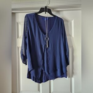 Apt. 9 Brand New Navy Blue Sheer 3/4 length sleeve Dressy blouse with necklace